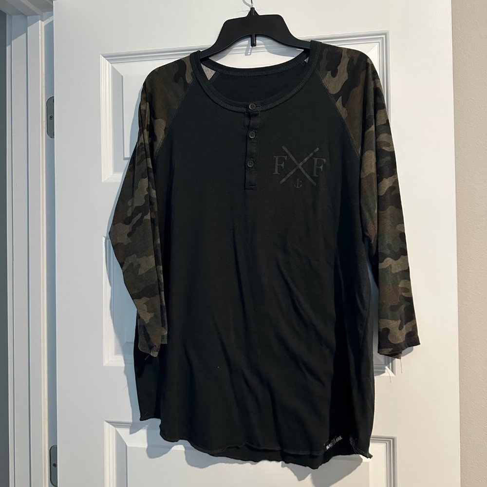 Flag Nor Fail Men's Black & Camo Henley Tee